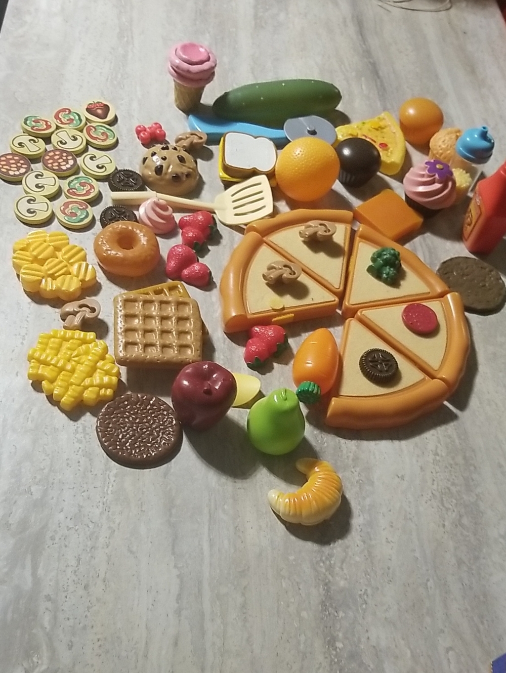 Kids Play Food Toy  - Mixed Colors Pretend Pizza & Desserts